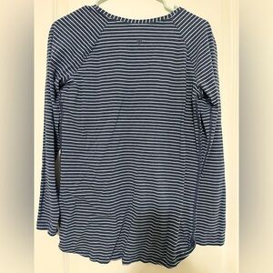 Lululemon Emerald Long Sleeve Shirt-
Modern Stripe Heathered Code Blue White